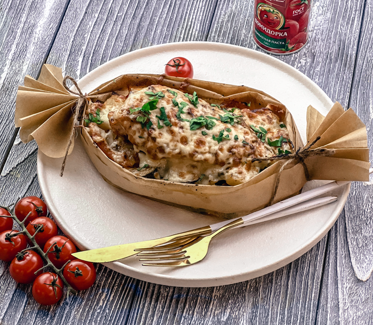 Курица с овощами в пергаменте
